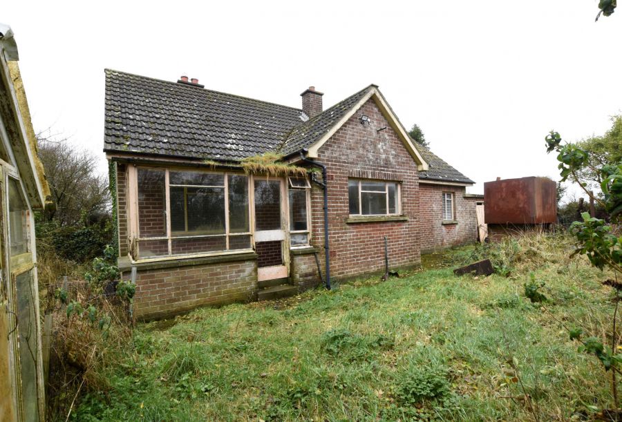 52  Ballyeasborough Road