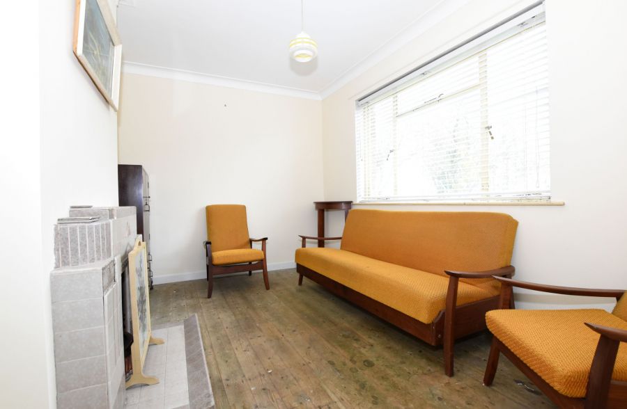 52  Ballyeasborough Road