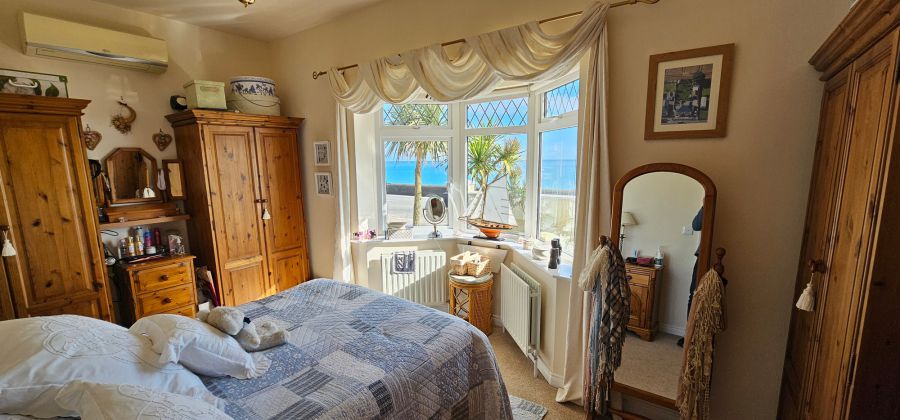 Seacrest Cottage, 32 Main Road