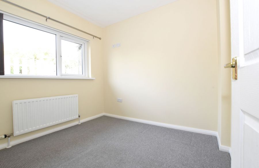 10 Springfield Gardens