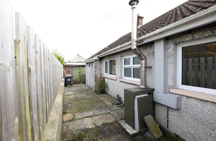 10 Springfield Gardens