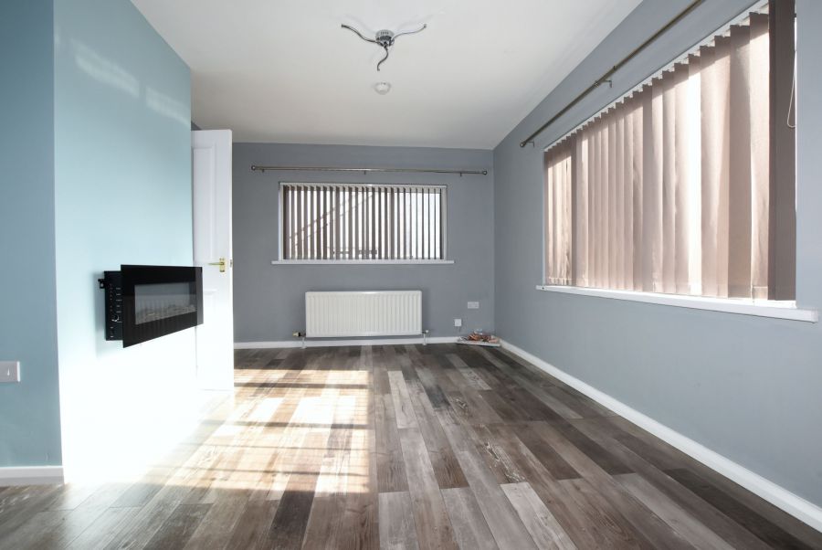 10 Springfield Gardens