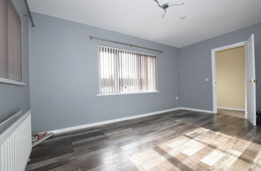 10 Springfield Gardens
