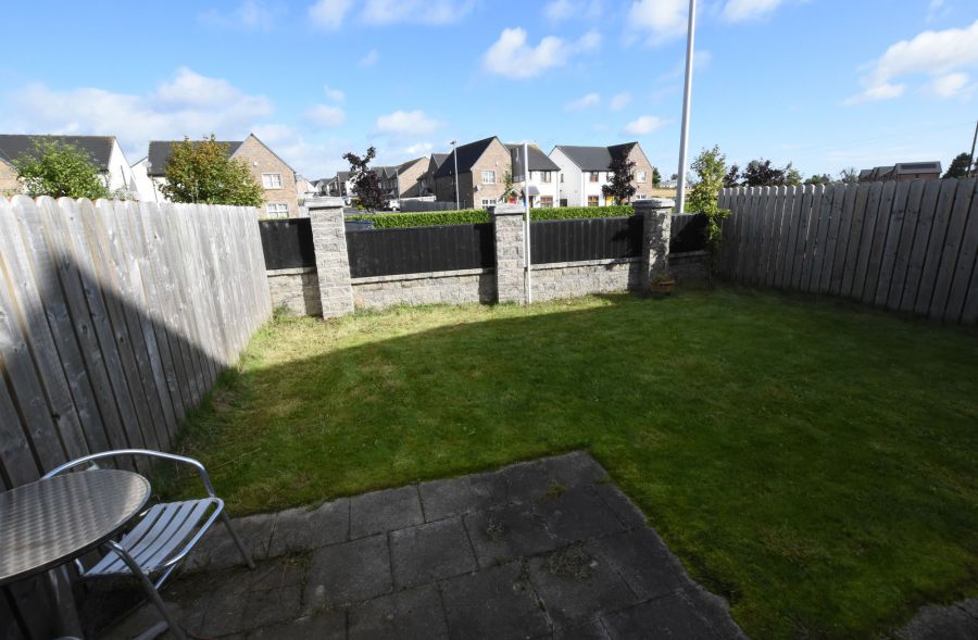 11 Rowanvale Crescent