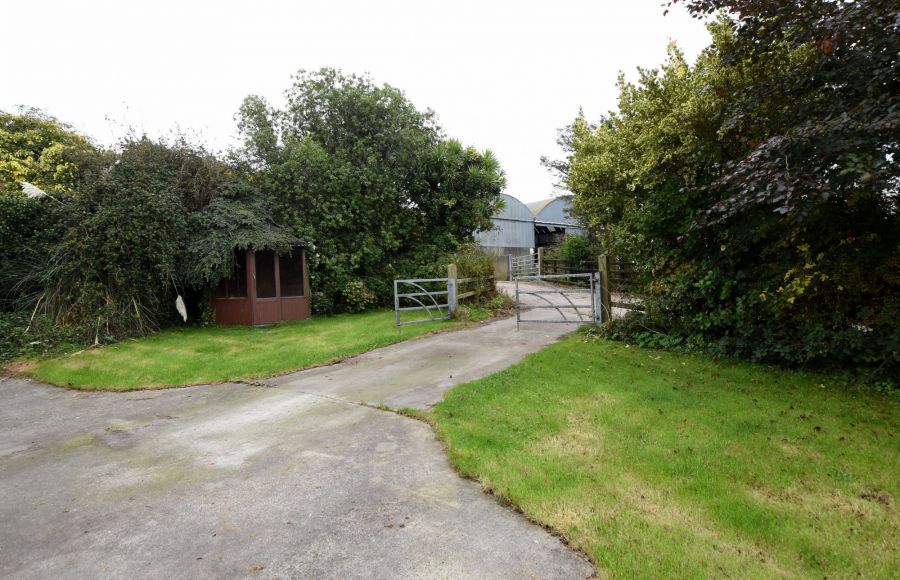 49  Inishargy Road