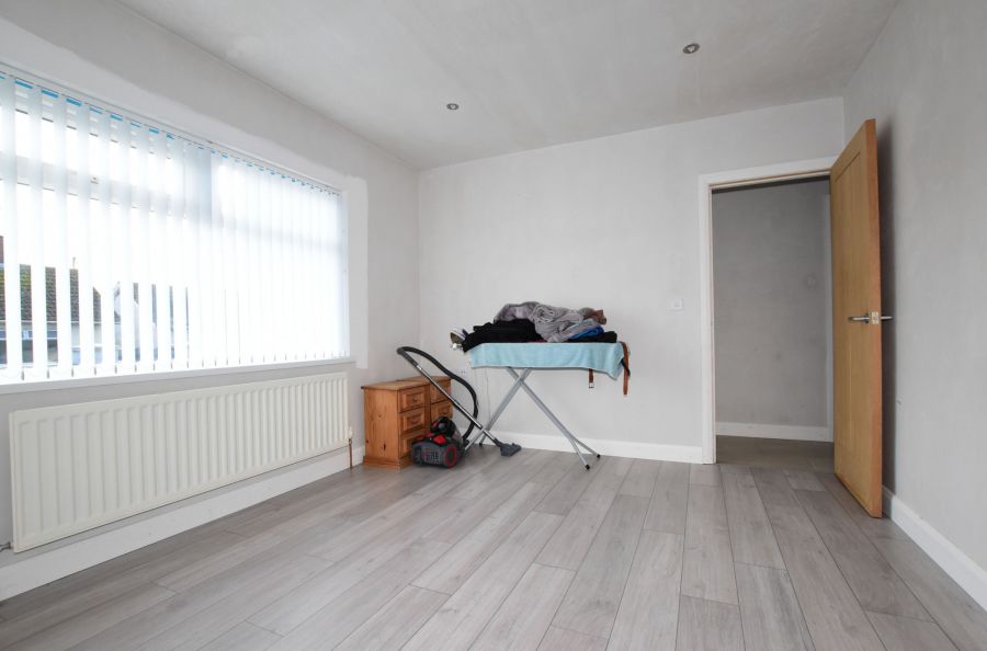 12  Springfield Gardens