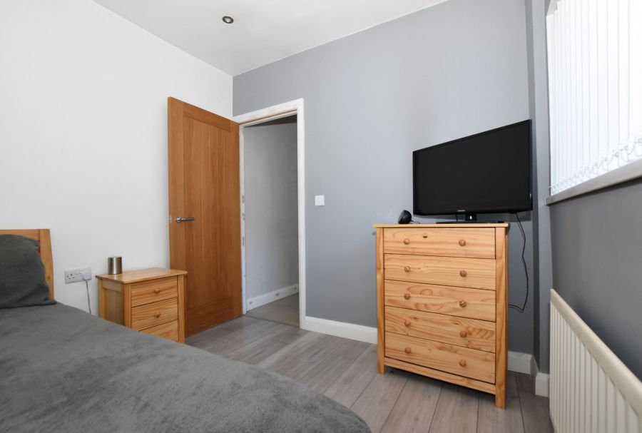 12  Springfield Gardens