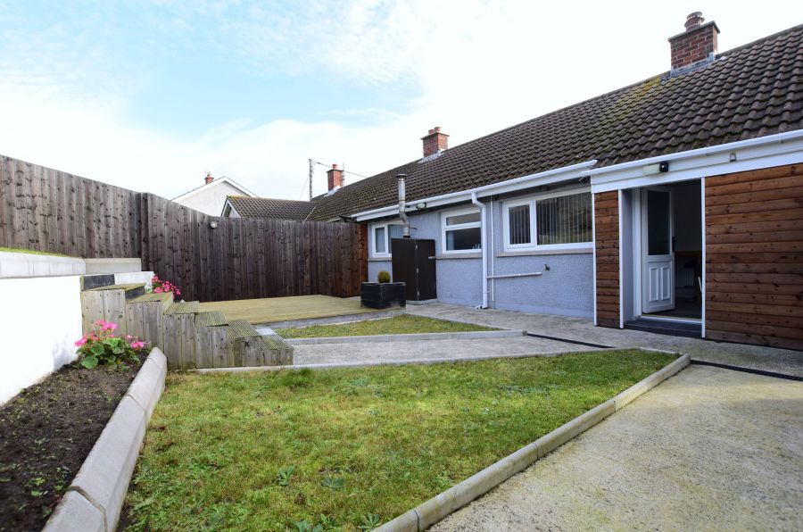 12  Springfield Gardens