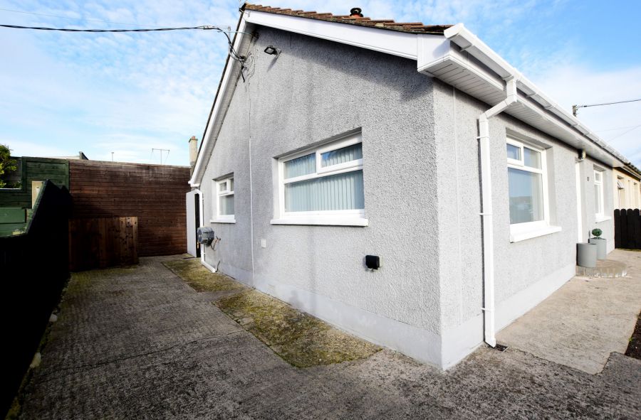 12  Springfield Gardens