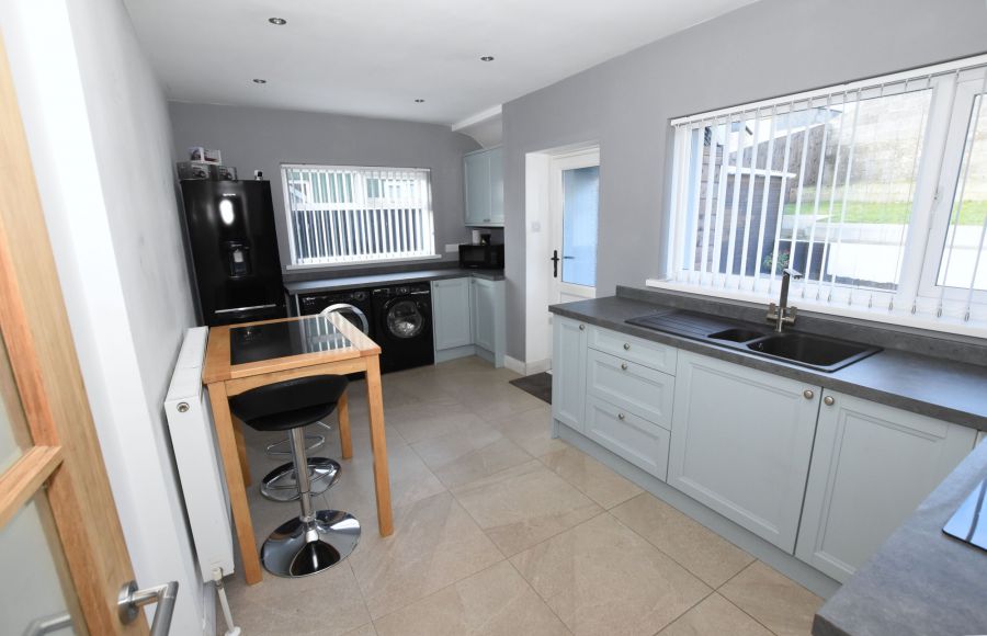 12  Springfield Gardens