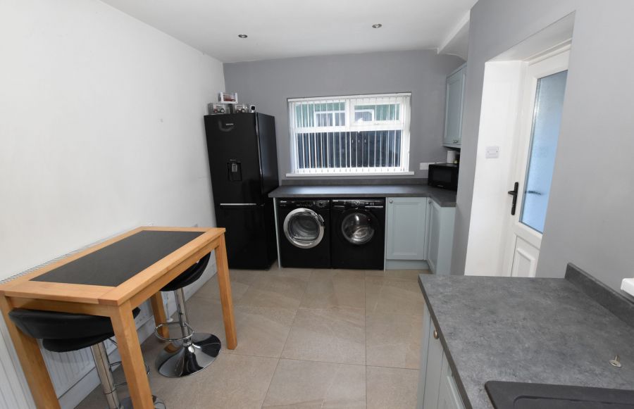 12  Springfield Gardens