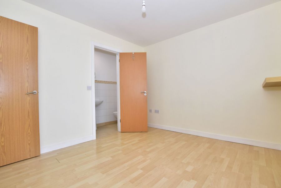 36 Longfield Way