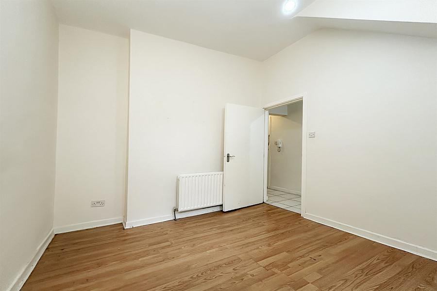 Flat 1, 65 Atlantic Avenue