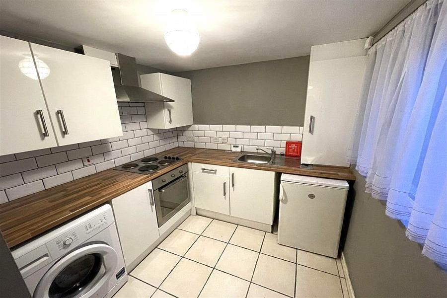 Flat 1, 65 Atlantic Avenue