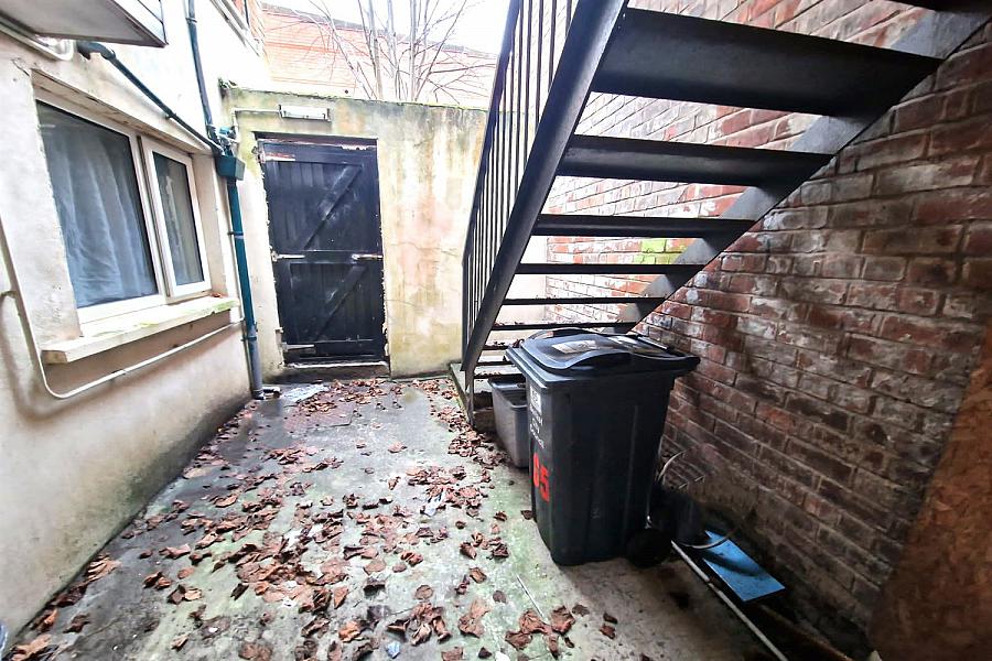 Flat 1, 65 Atlantic Avenue