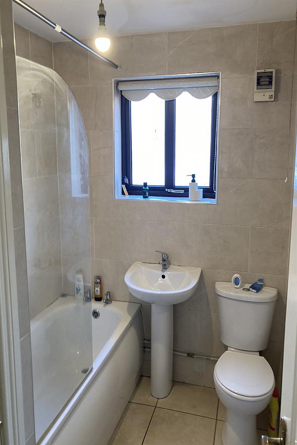 1b, Hopefield Avenue