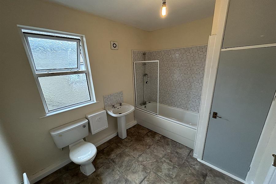 3, 158, Cliftonpark Avenue, Cliftonville Road