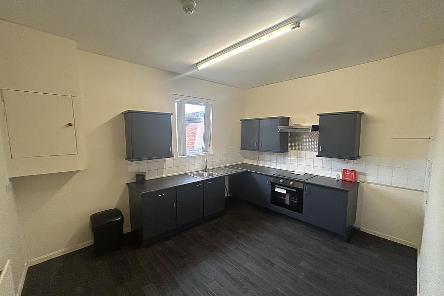 2, 177A, Cliftonpark Avenue