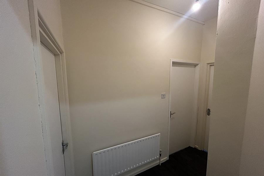 2, 177A, Cliftonpark Avenue