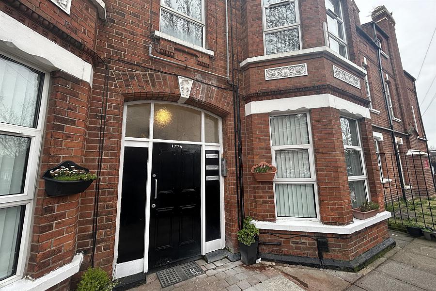 2, 177A, Cliftonpark Avenue