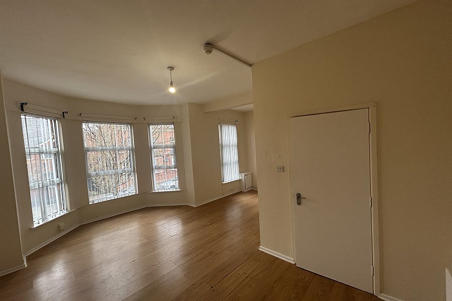 2, 177A, Cliftonpark Avenue