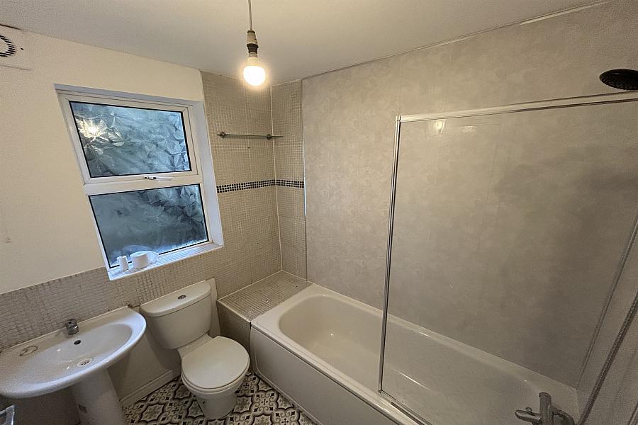 Flat 1, 7 Cliftonville Avenue