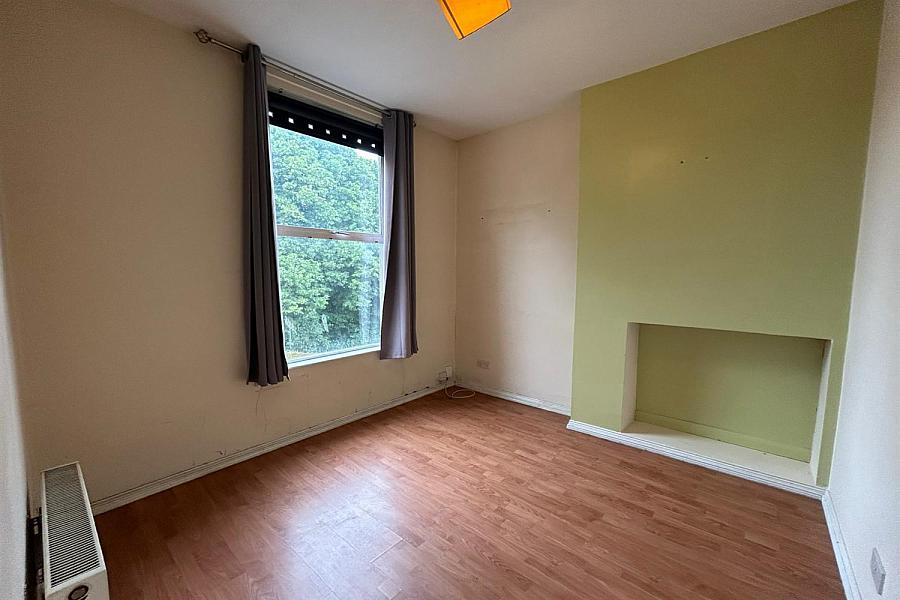 Flat 2, 14 Brookvale Avenue