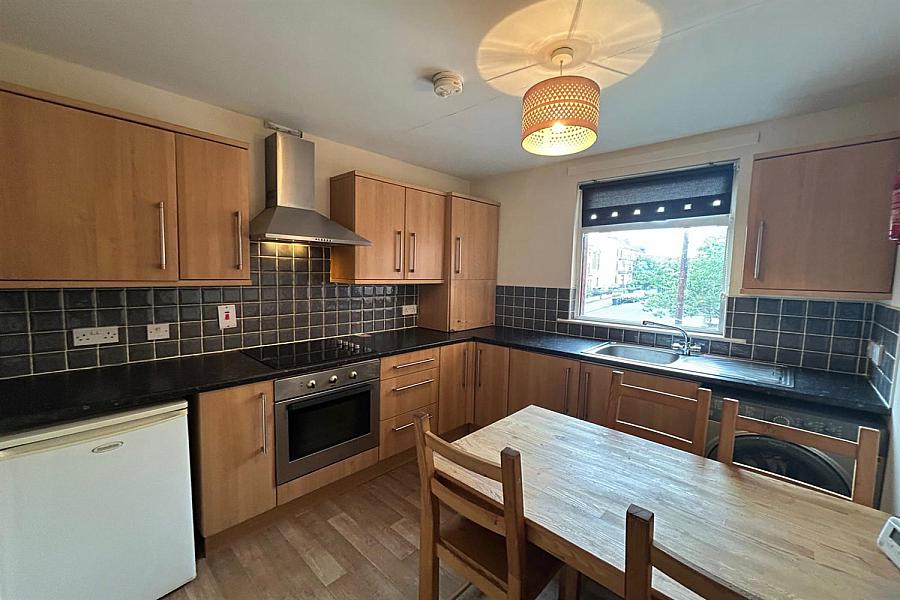 Flat 2, 14 Brookvale Avenue