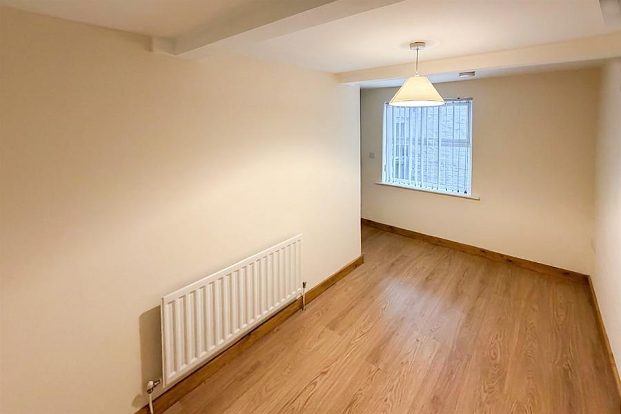 Apartment 1, 11 Kinnaird Terrace