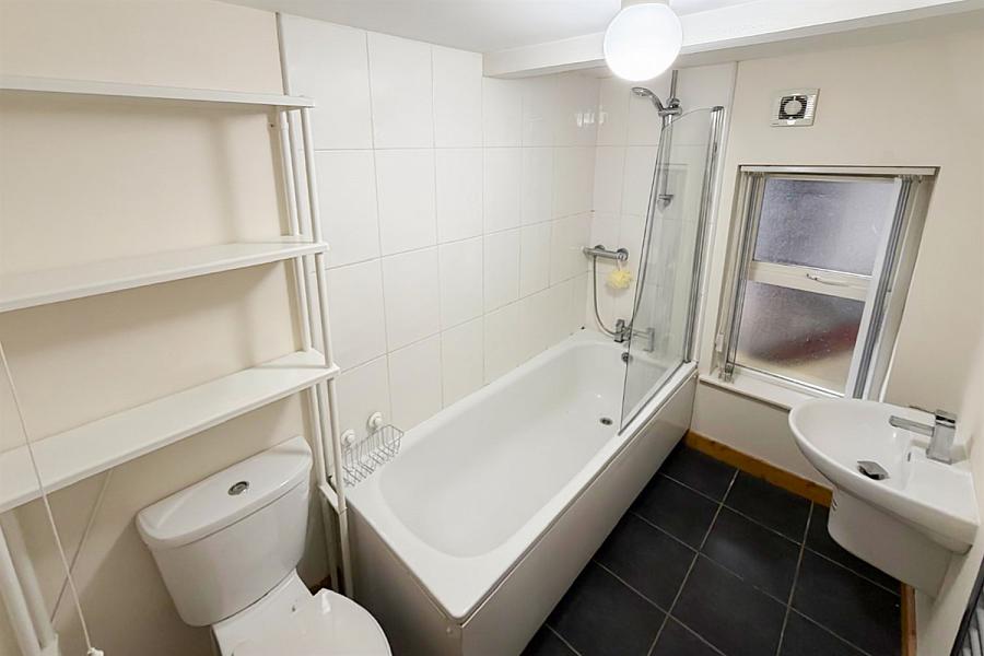 Apartment 1, 11 Kinnaird Terrace