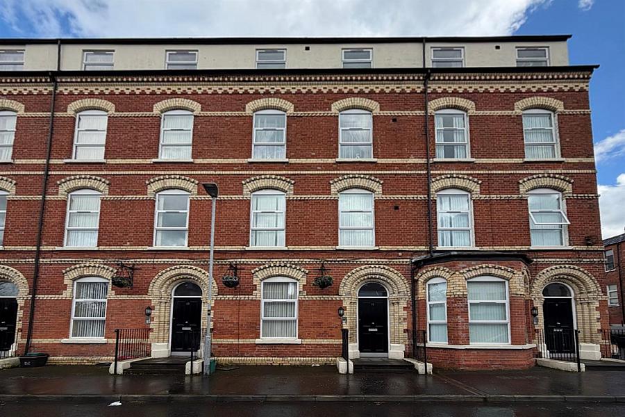 Apartment 1, 11 Kinnaird Terrace