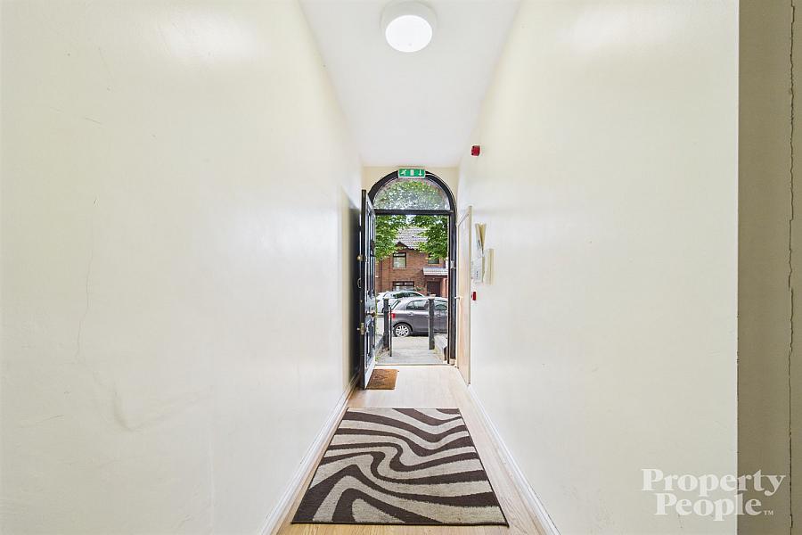 10b Glandore Avenue