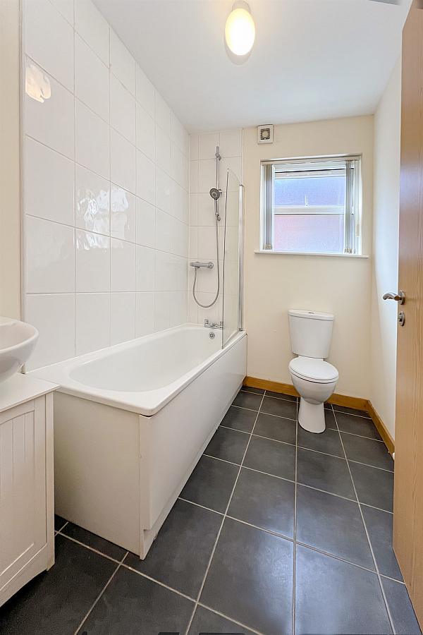 3, 13, Kinnaird Terrace