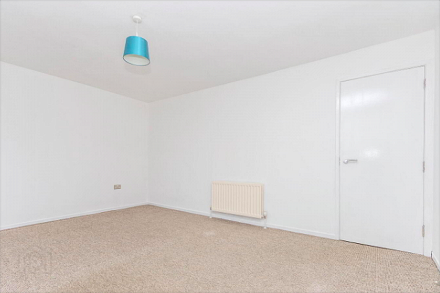 17 Fortwilliam Grange