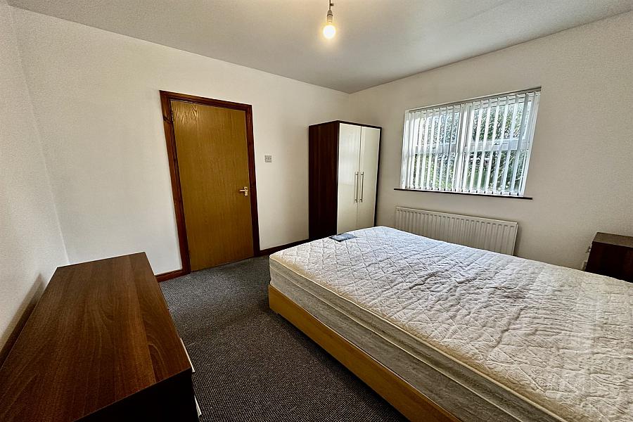 6 Rosneath Court, Dundonald