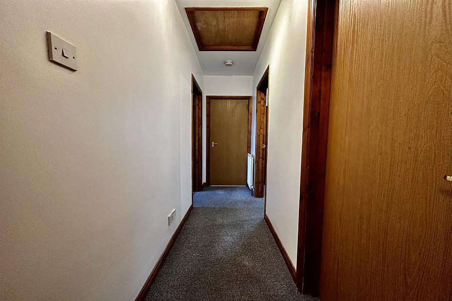 6 Rosneath Court, Dundonald