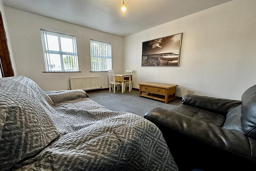 6 Rosneath Court, Dundonald