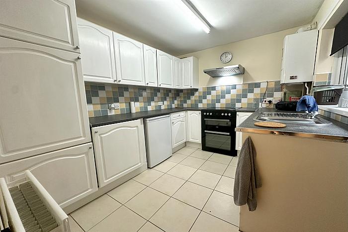 Apt 1. 90 Duncairn Gardens