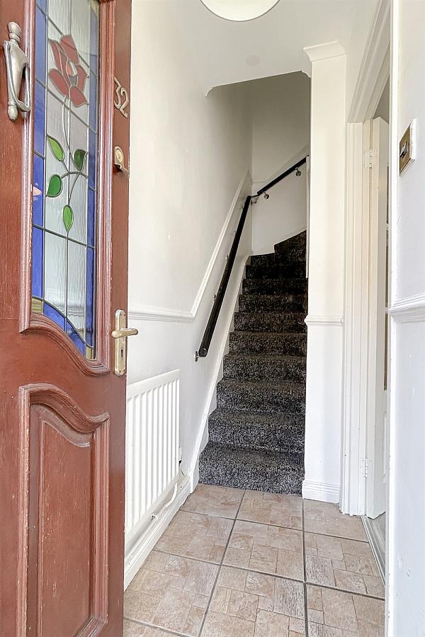 32 Ainsworth Drive