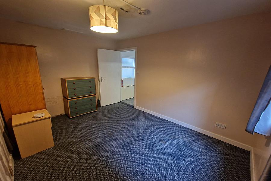 1, 16 Brookvale Avenue