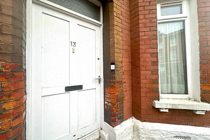 Apt 2, 13 Thorndale Avenue