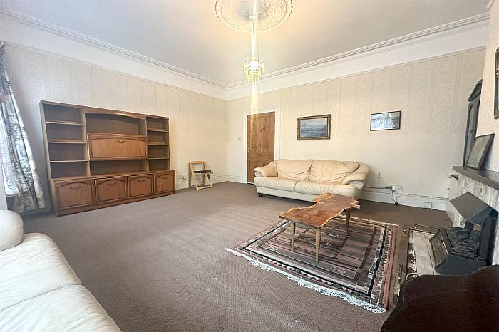Apt 2, 13 Thorndale Avenue