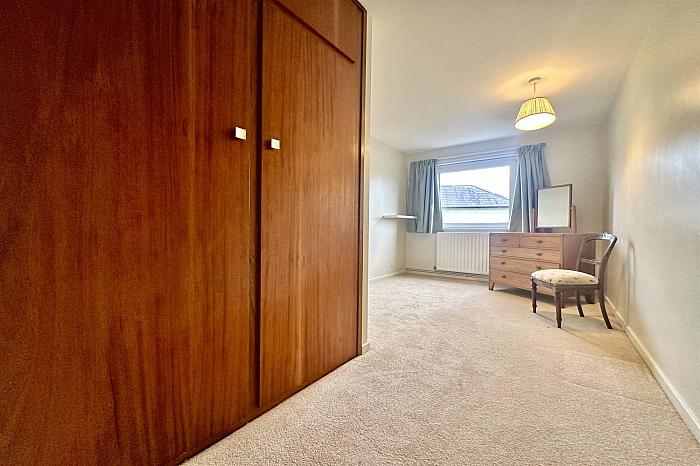 Apt 2, 548 Antrim Road