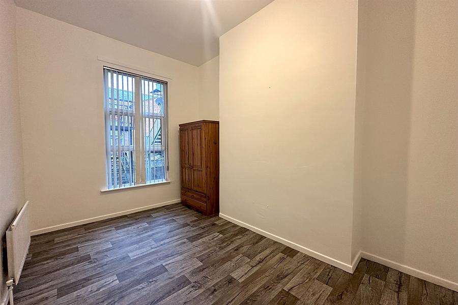 Apt 2, 142 Antrim Road