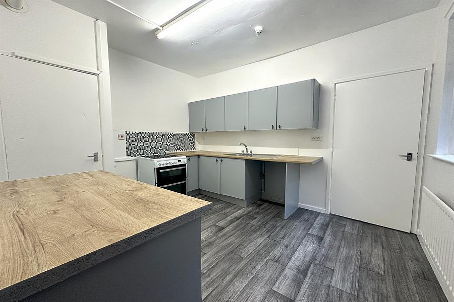 Apt 2, 142 Antrim Road