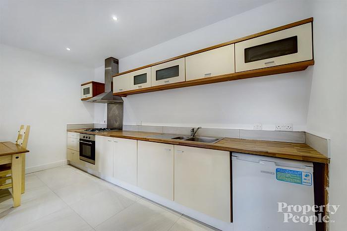Apt 1, 2 Brookhill Avenue