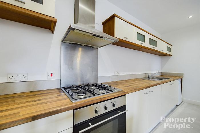 Apt 1, 2 Brookhill Avenue