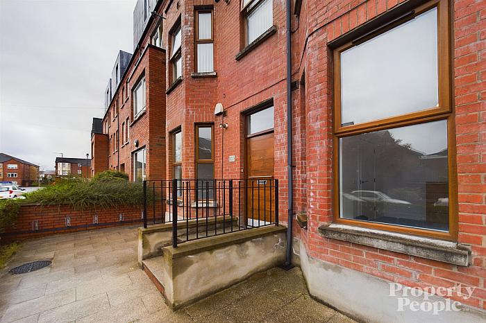 Apt 1, 2 Brookhill Avenue