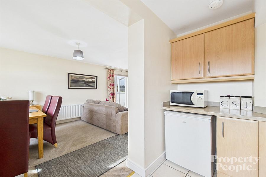 2D, Knocksallagh Green