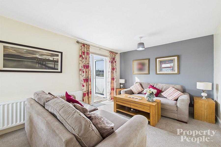 2D, Knocksallagh Green